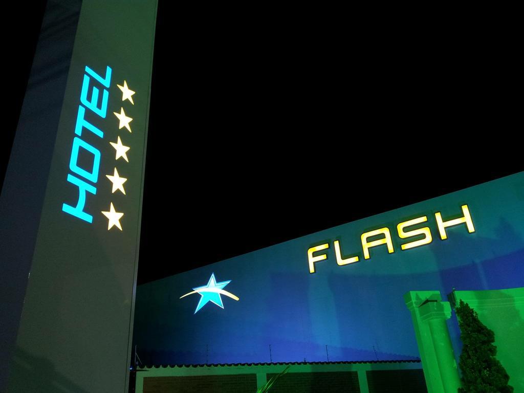 Flash Motel (Adults Only) Сан-Висенти Экстерьер фото